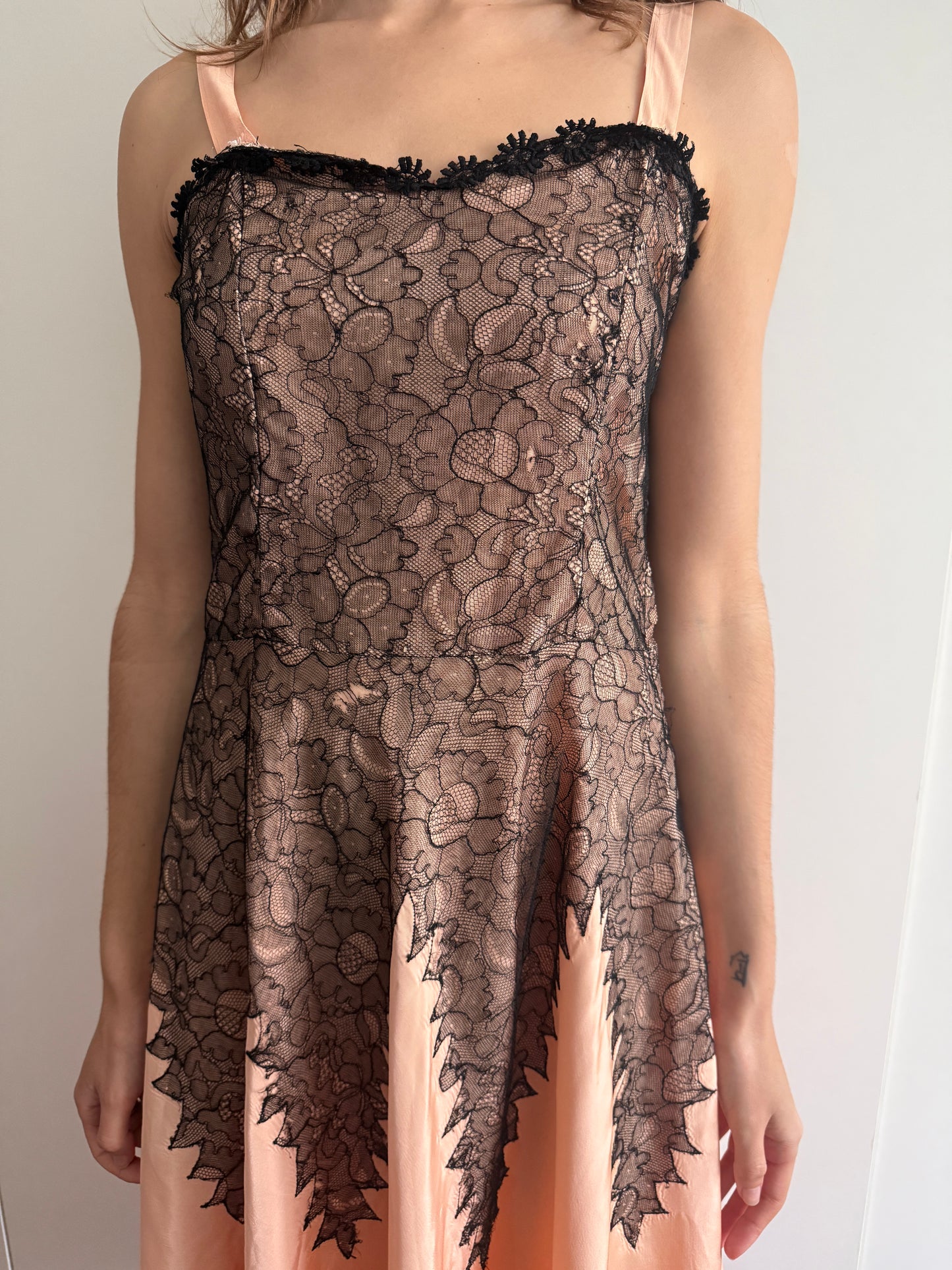 LATE 40s LACE SLIP DRESS