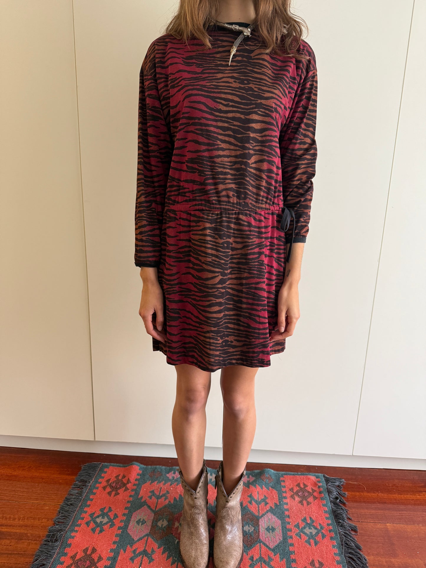 80S VINTAGE BOAT NECK TIGER PRINT DRESS