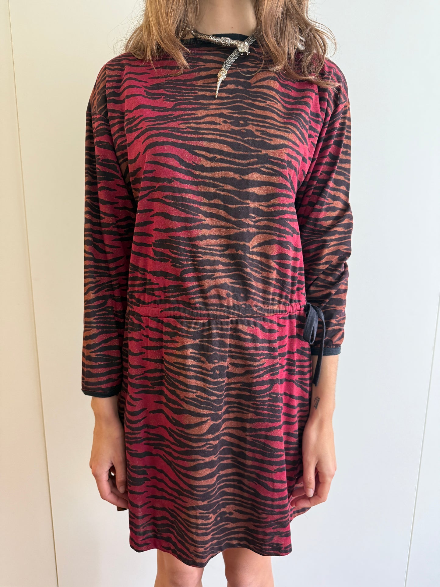 80S VINTAGE BOAT NECK TIGER PRINT DRESS