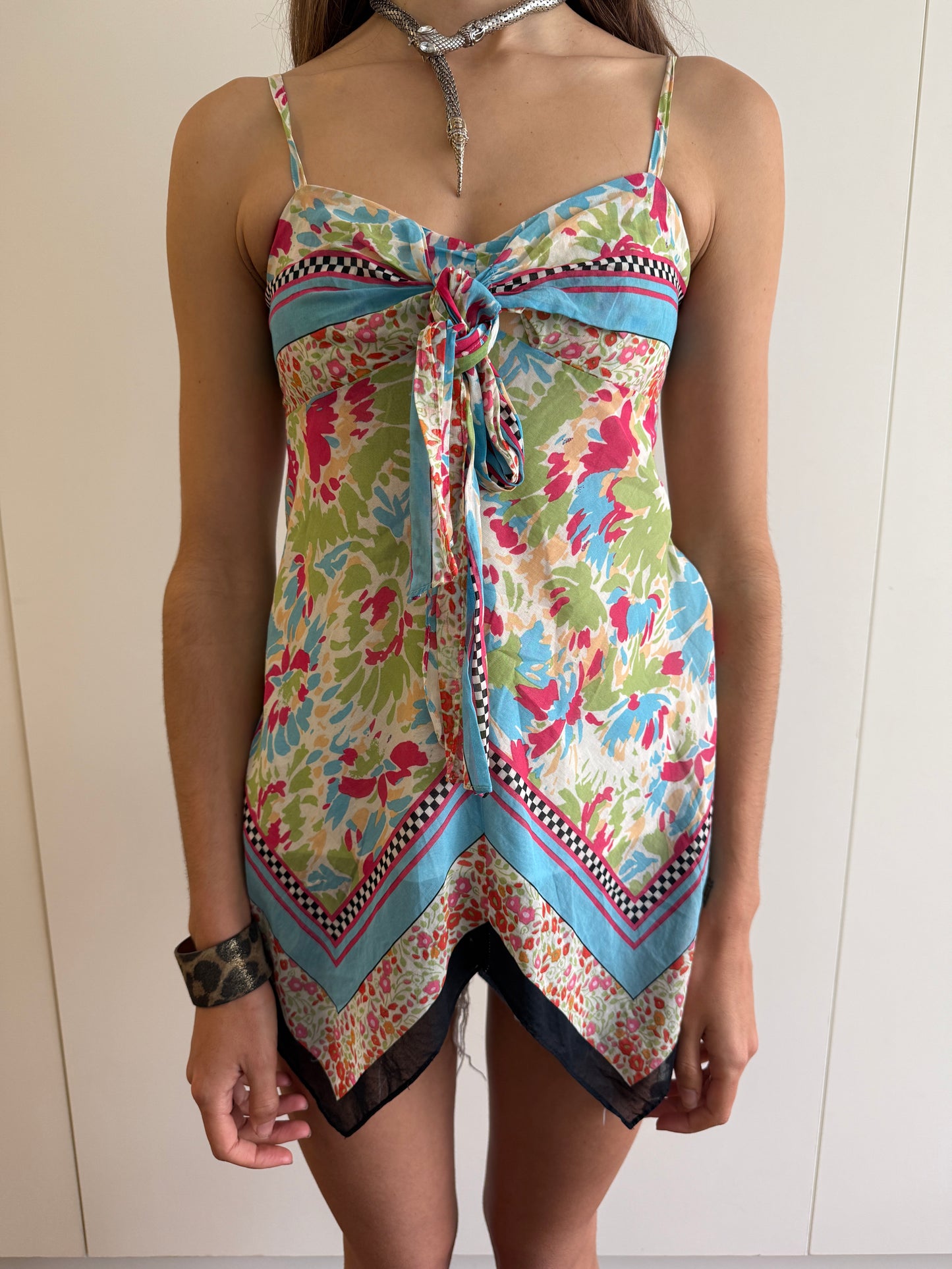 00s NICOLE MILLER HANKY HEM TOP