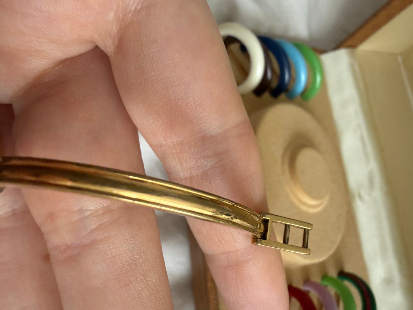 GUCCI COLOUR CHANGING BEZEL WATCH