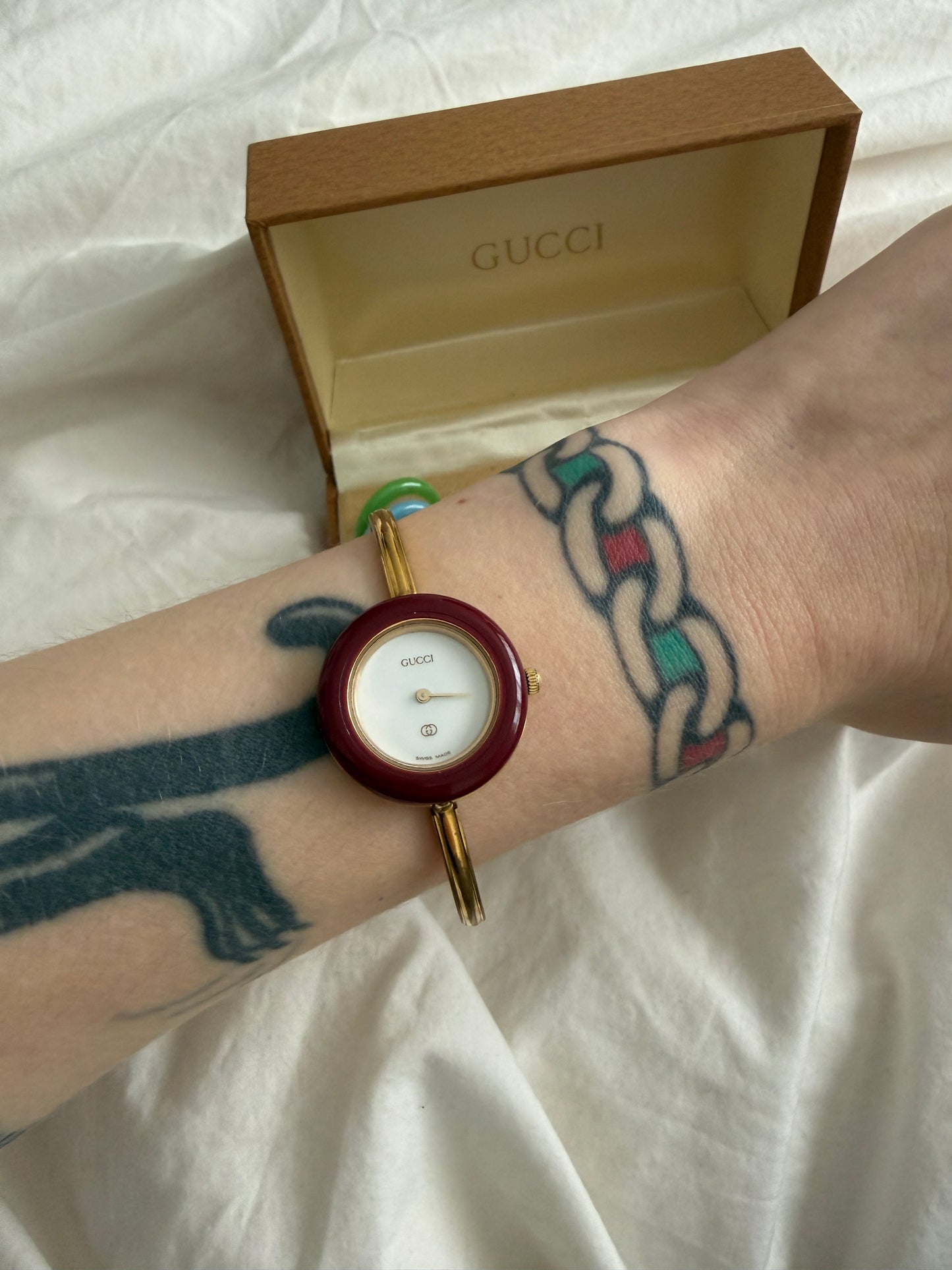 GUCCI COLOUR CHANGING BEZEL WATCH