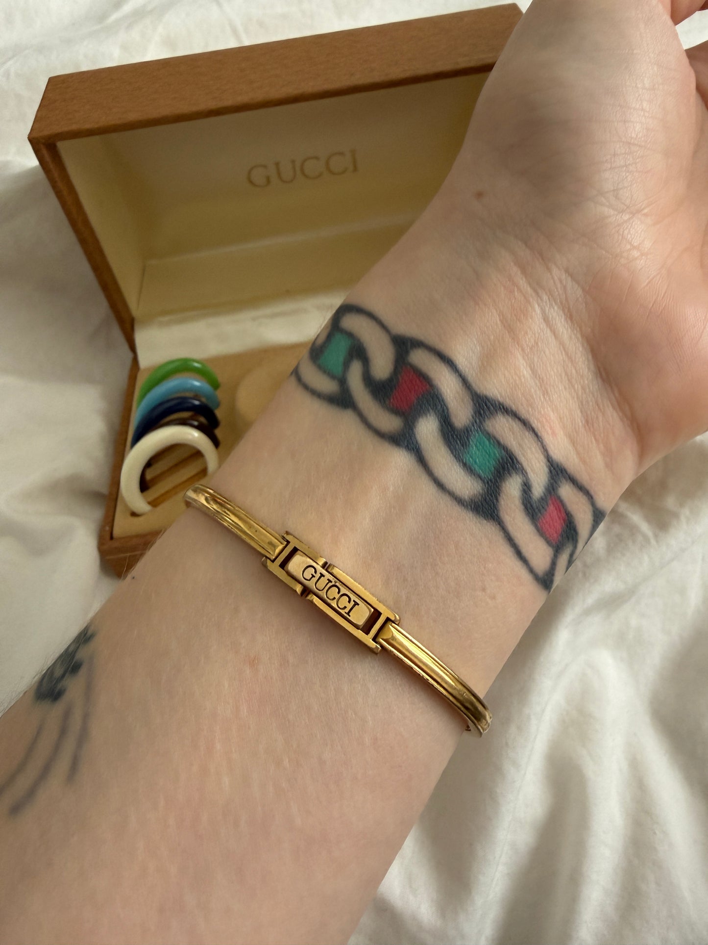 GUCCI COLOUR CHANGING BEZEL WATCH