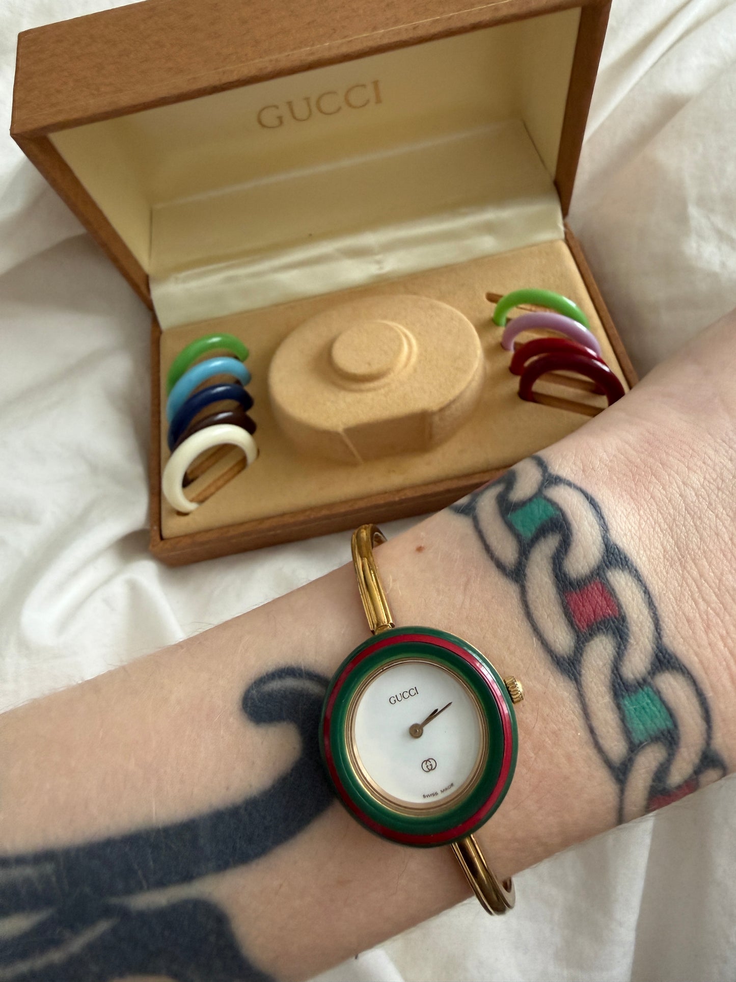 GUCCI COLOUR CHANGING BEZEL WATCH