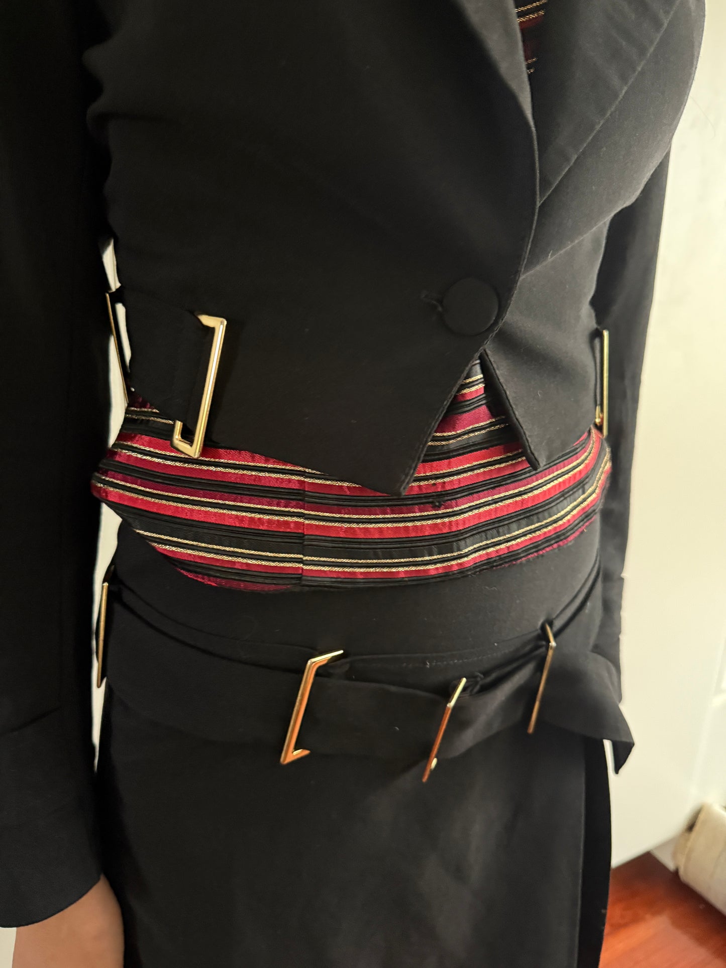 FRENCH VINTAGE BUCKLE DETAIL SKIRT SUIT