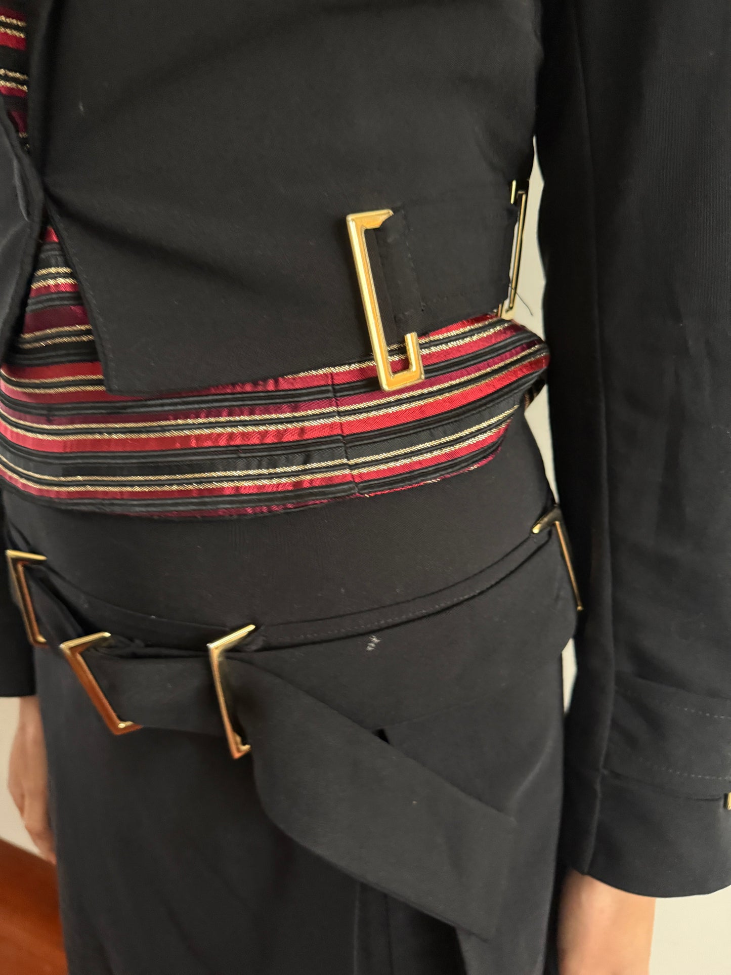 FRENCH VINTAGE BUCKLE DETAIL SKIRT SUIT