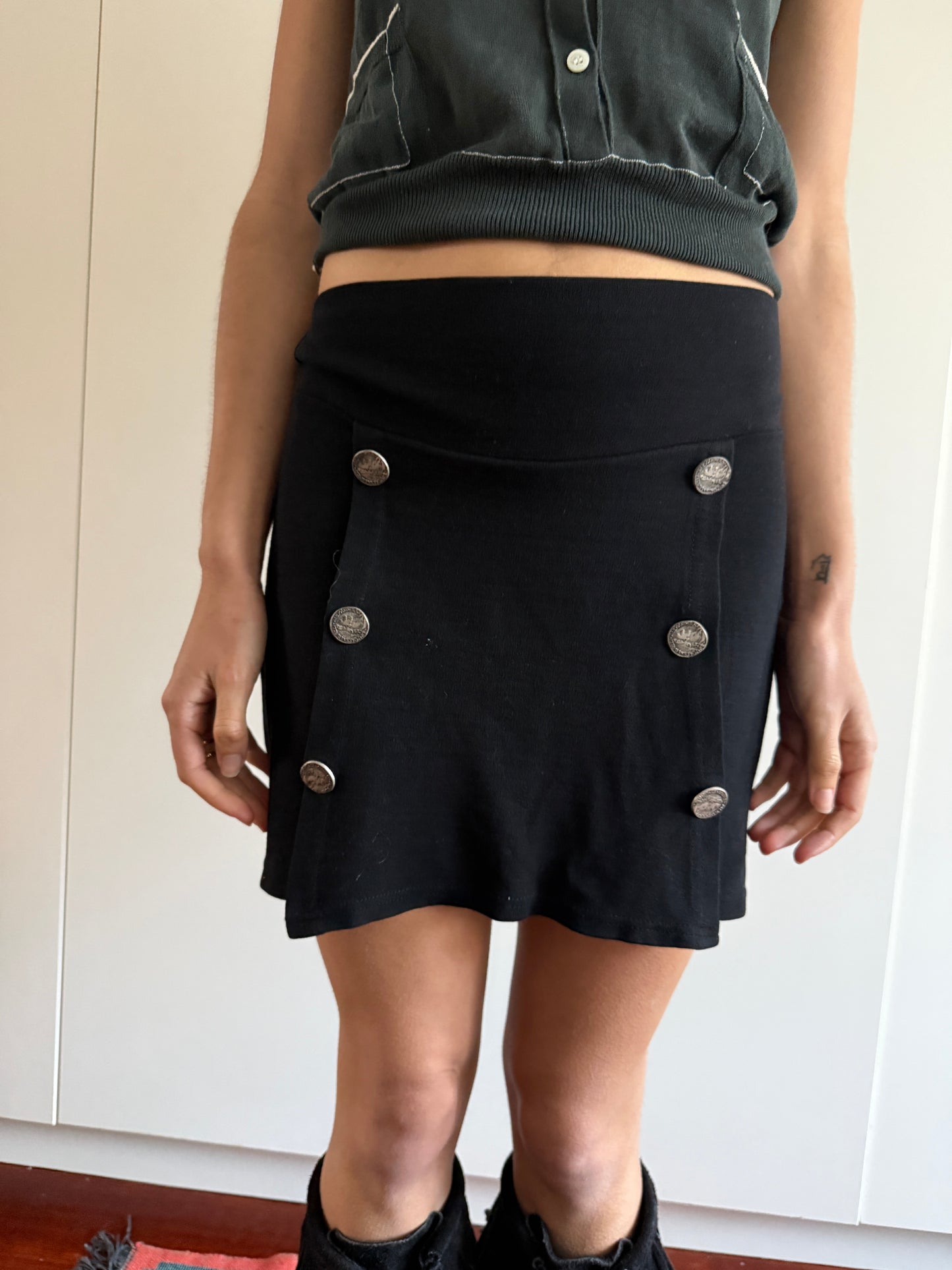 90s RECTANGLE BLANC COIN BUTTON MINI SKIRT